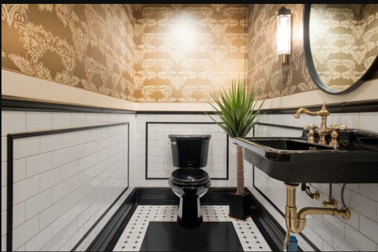 10 Stunning Ideas for a Black, White, and Gold Bathroom Decor